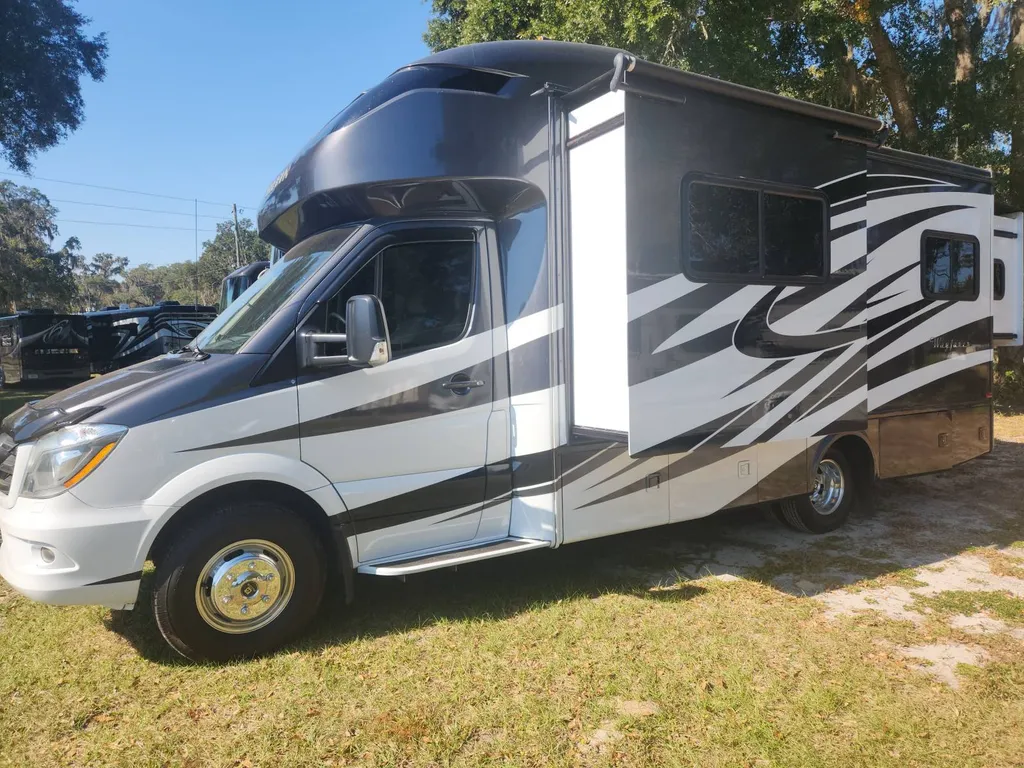 2018 Tiffin Wayfarer 24 QW, Photos photo 4