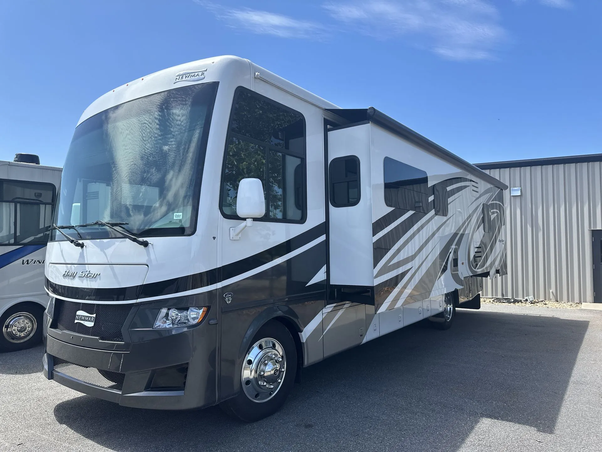 2023 Newmar Bay Star Sport 3225 - Photo 4
