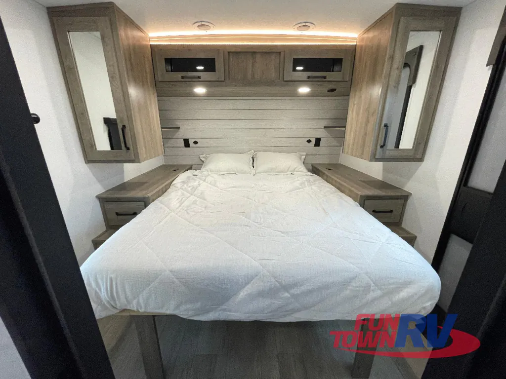 2026 Forest River Solaire 3150TBSS, Photos photo 38