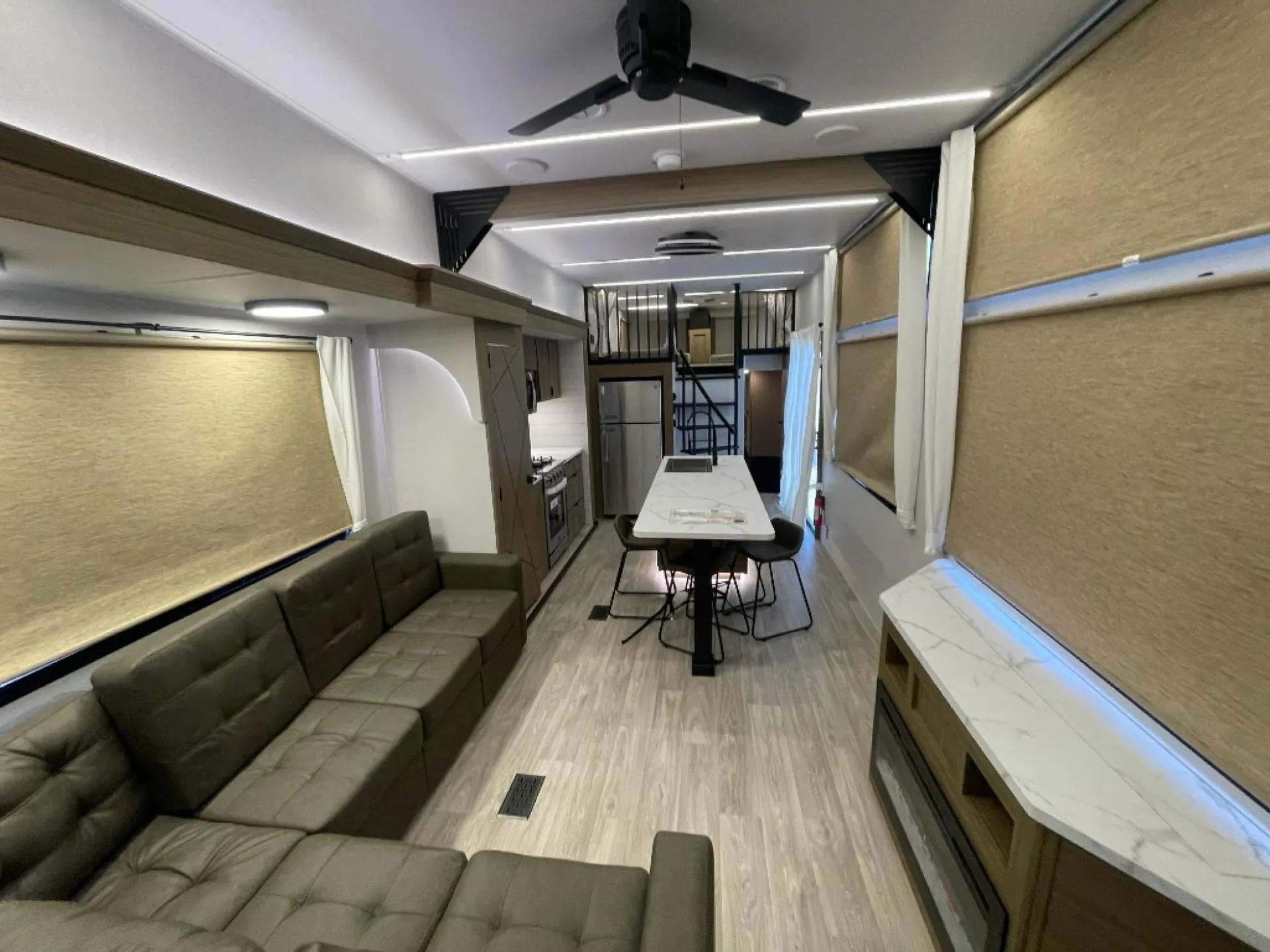 2026 Forest River Salem Grand Villa 42ICE - Photo 4