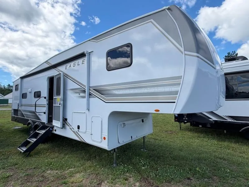 2027 Jayco Eagle SLE 28BHU - Photo 3