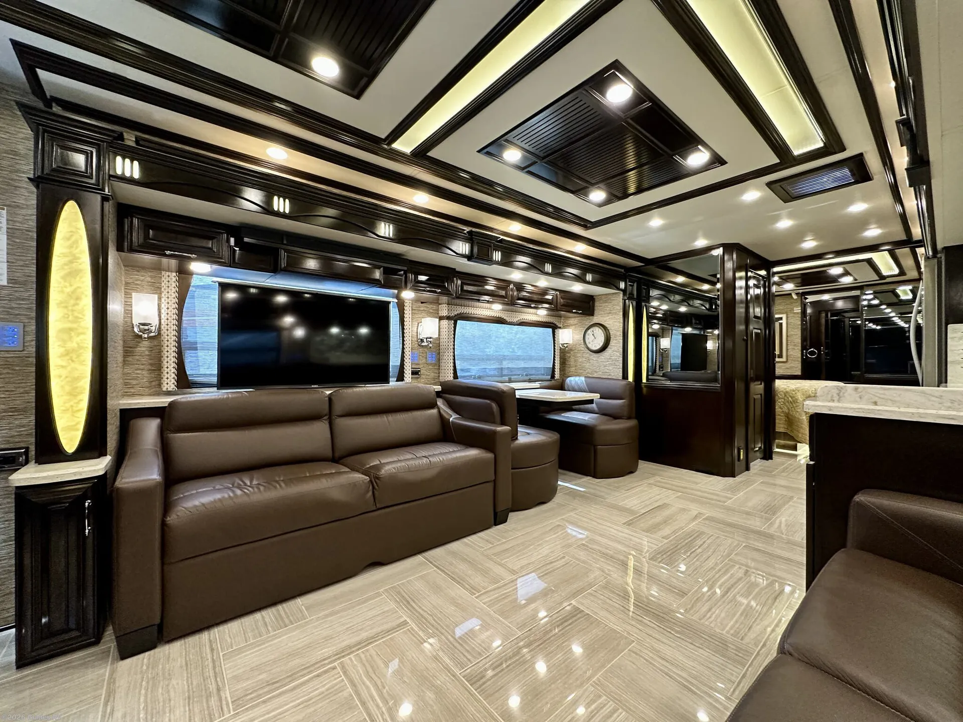2018 Newmar Mountain Aire 4533 - Photo 4