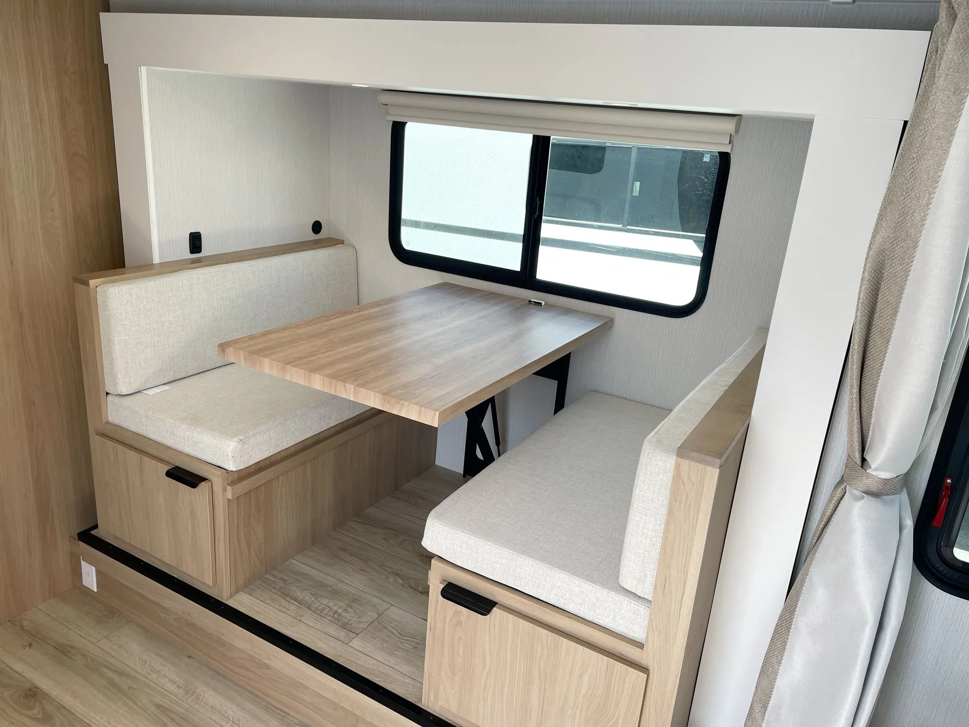 2026 Winnebago Micro Minnie 2200FBH — living area main