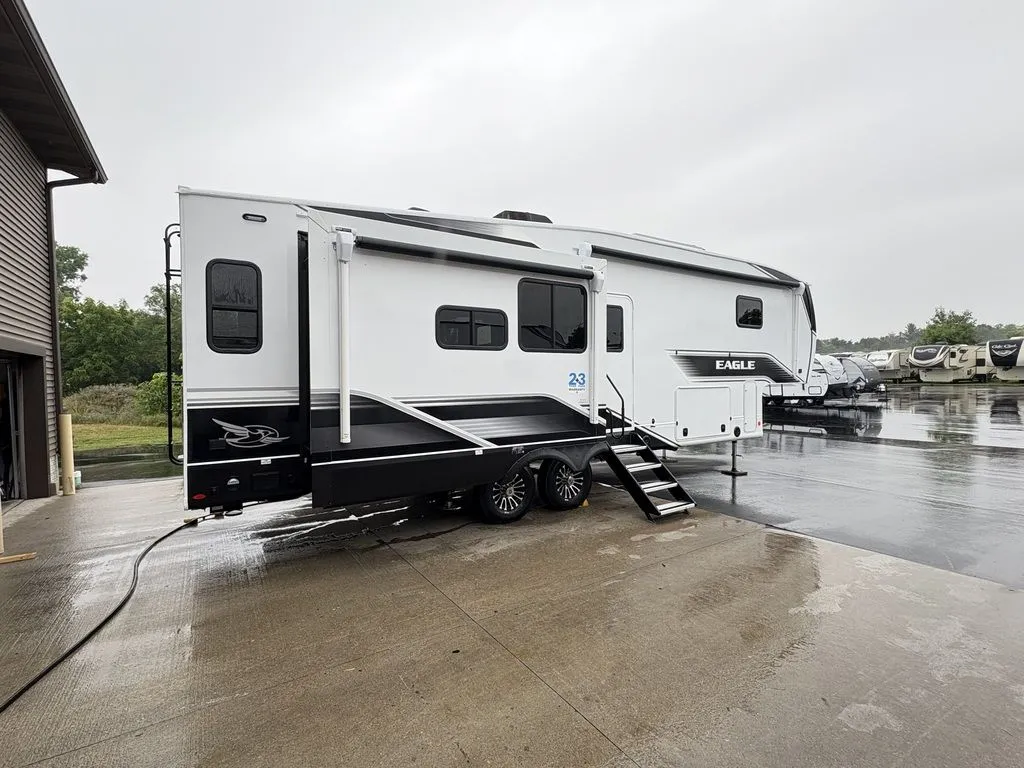 2026 Jayco Eagle 355MBQS - Photo 3