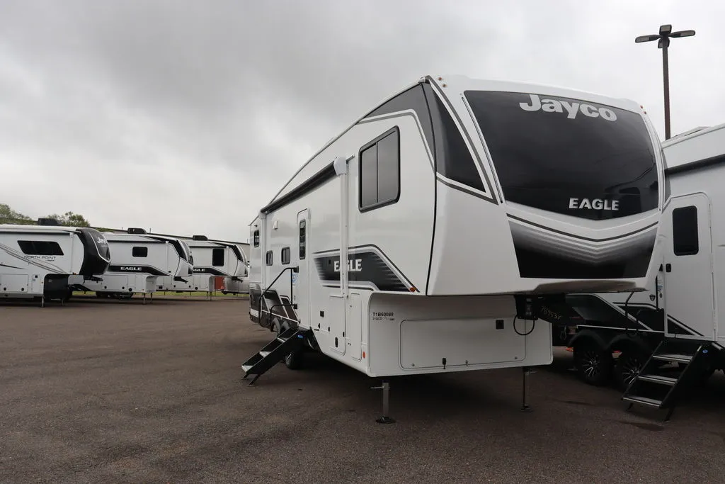 2026 Jayco Eagle HT Fifth Wheels 31QCD - Photo 2