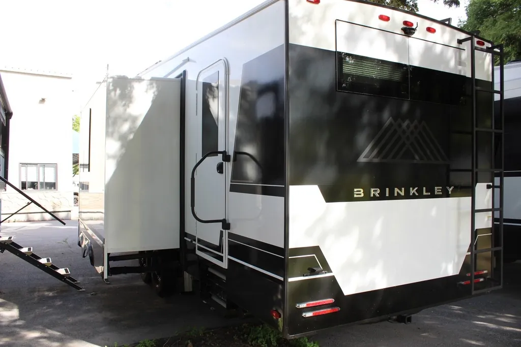 2026 Brinkley Model Z 2810, Photos photo 11