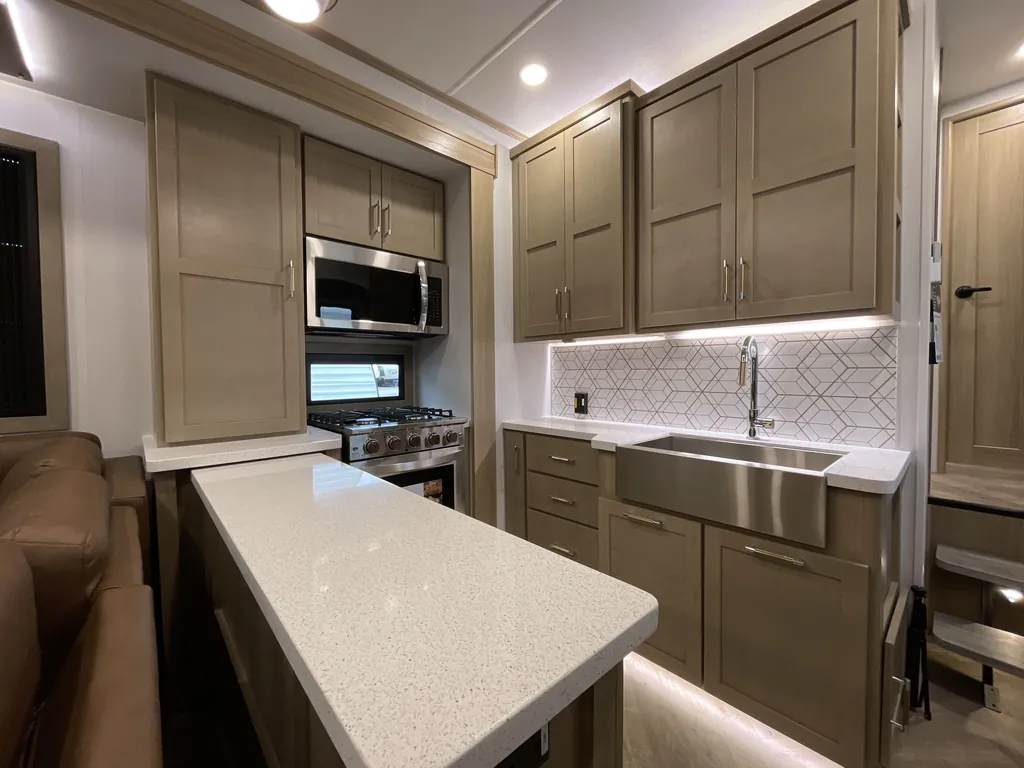 2026 Keystone Raptor 441, Photos photo 24