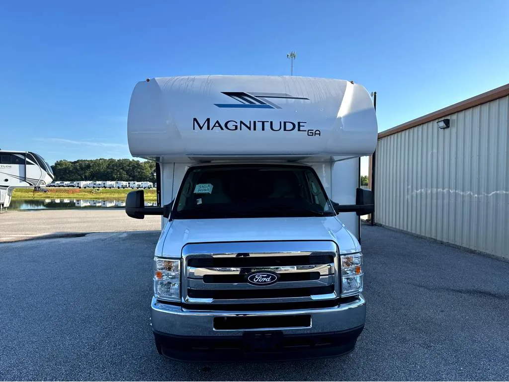 2027 Thor Motor Coach Magnitude GA31 - Photo 2