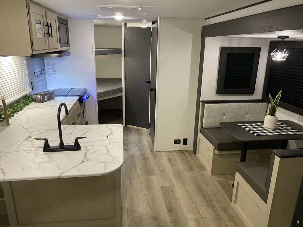 2025 Shasta RVs i-5 Edition 525BHS, Photos photo 84