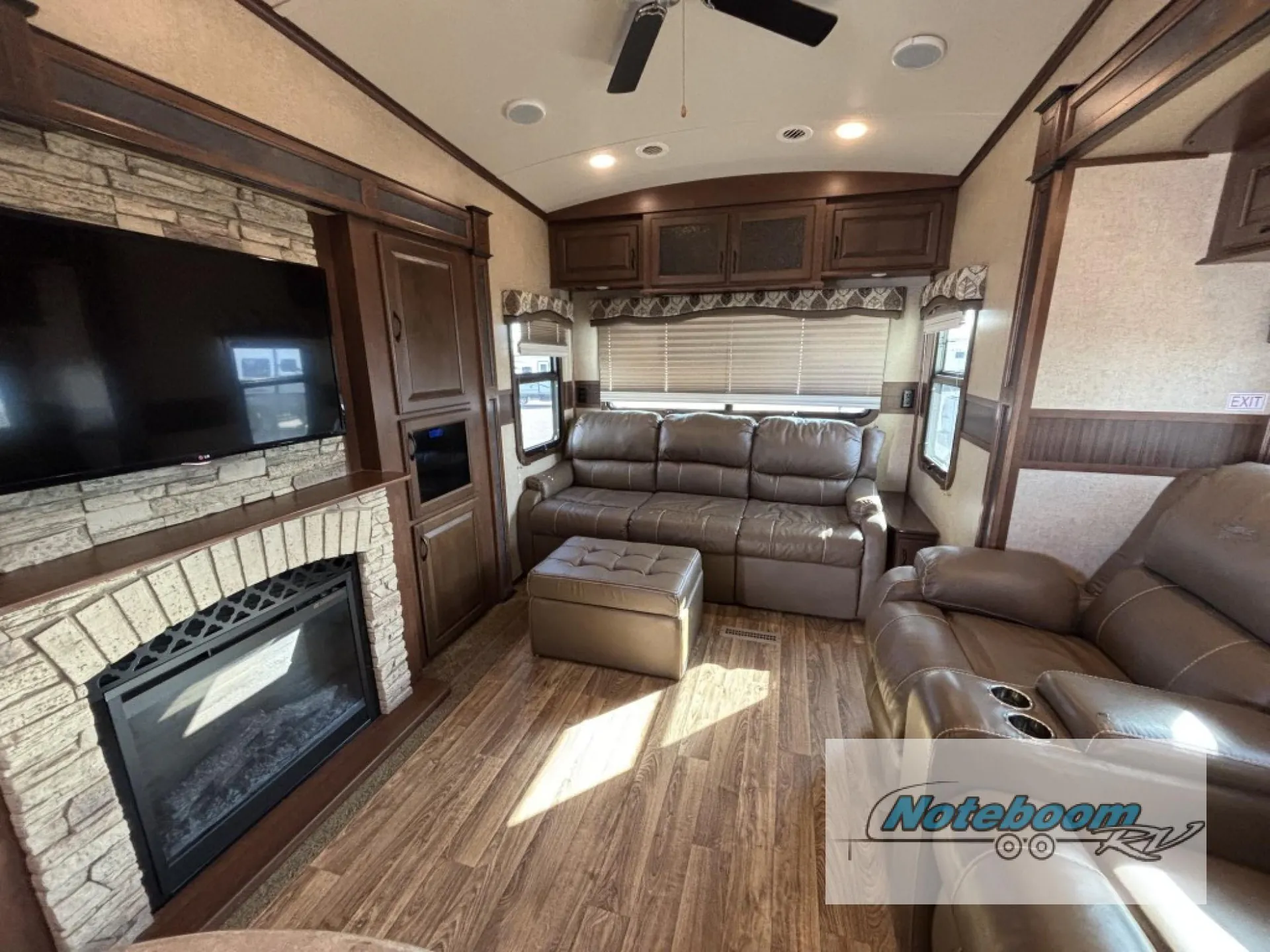 2015 Jayco Eagle Premier 351RSTS - Photo 4