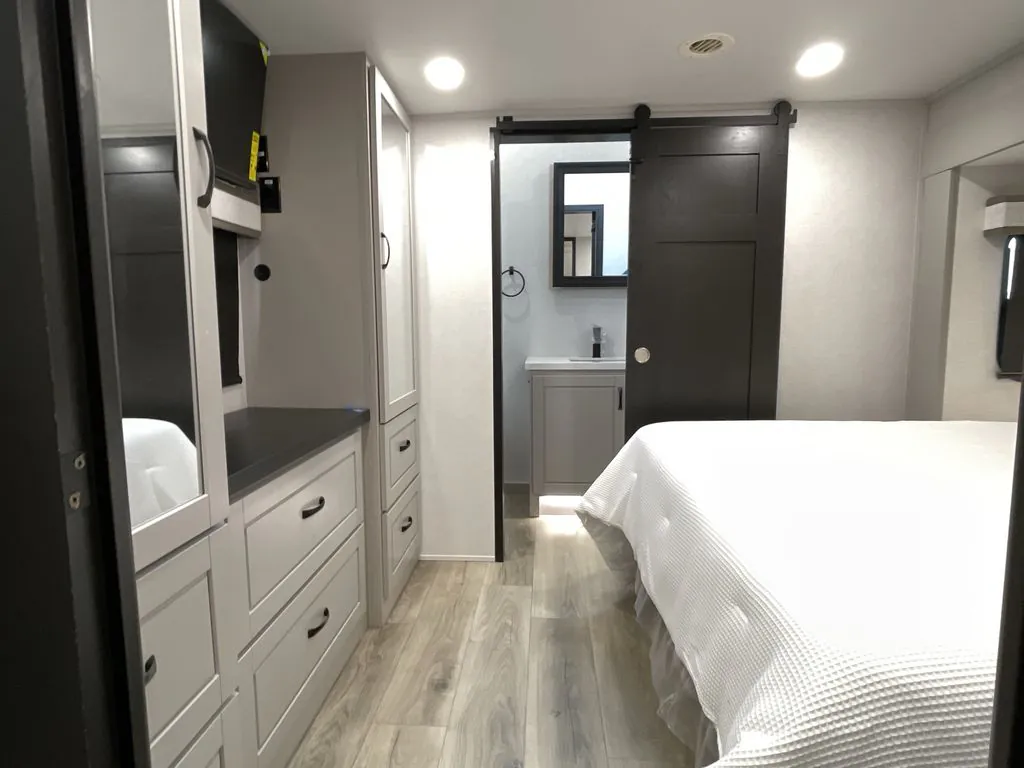 2026 Jayco North Point 395DSDB, Photos photo 23