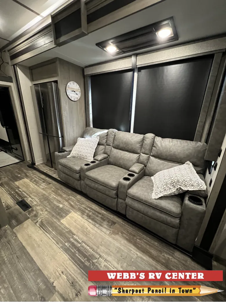 2021 Keystone Raptor 423, Photos photo 12
