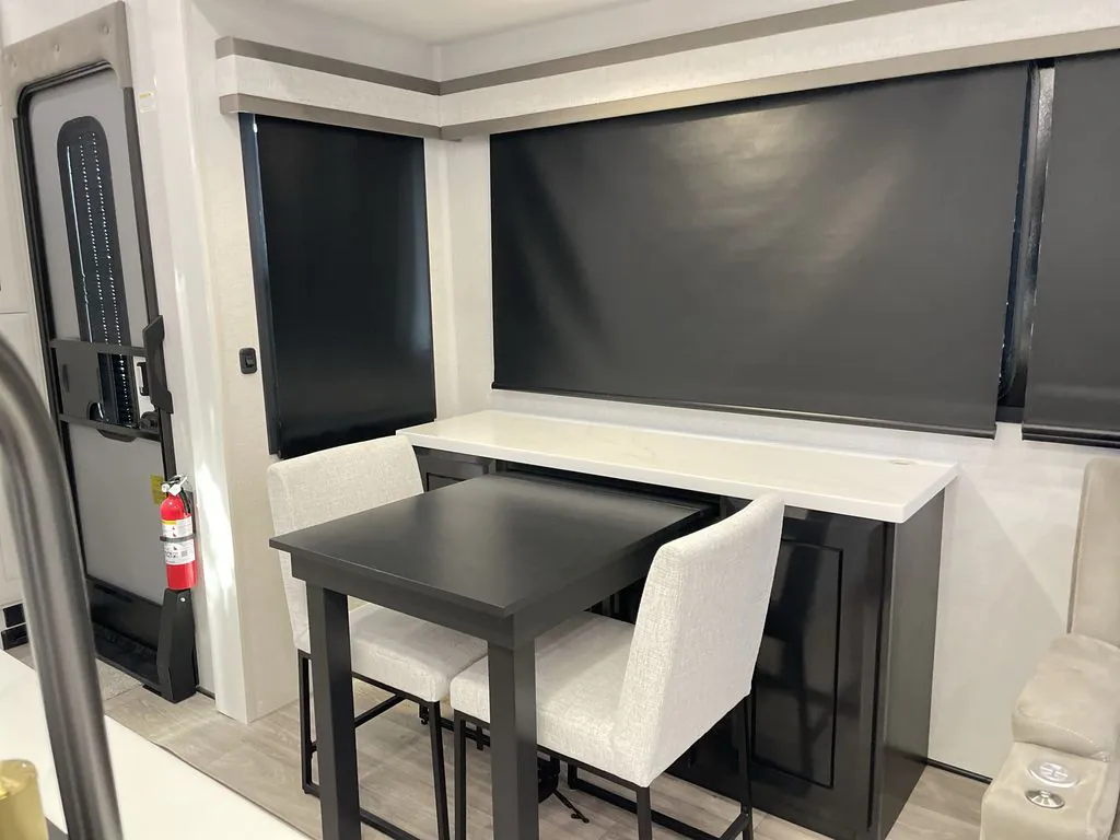 2027 Jayco Pinnacle 36FBTS, Photos photo 9