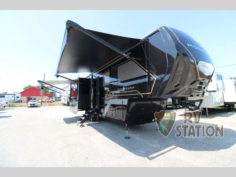 2027 Keystone Montana 3100RL - Photo 3