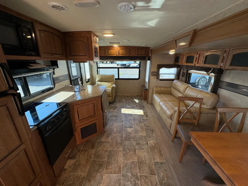 2015 Forest River Rockwood Ultra Lite 2904WS, Photos photo 11