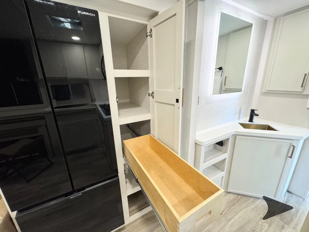 2027 Brinkley Model I 290, Photos photo 56