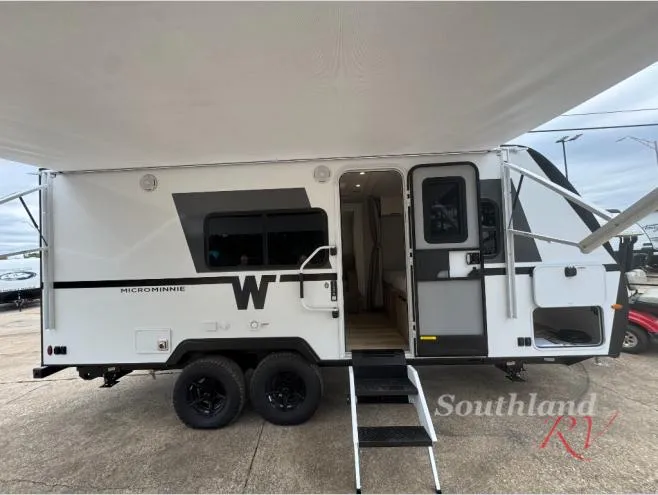 2026 Winnebago Micro Minnie 2108TB - Photo 3