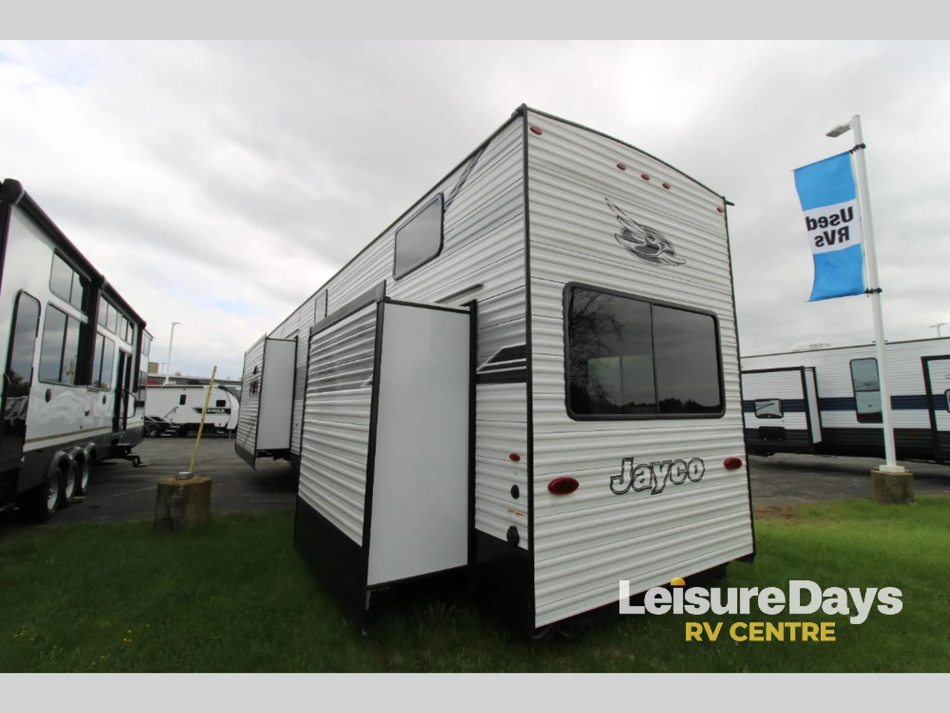2026 Jayco Jay Flight Bungalow 401LOFT DS - Photo 4