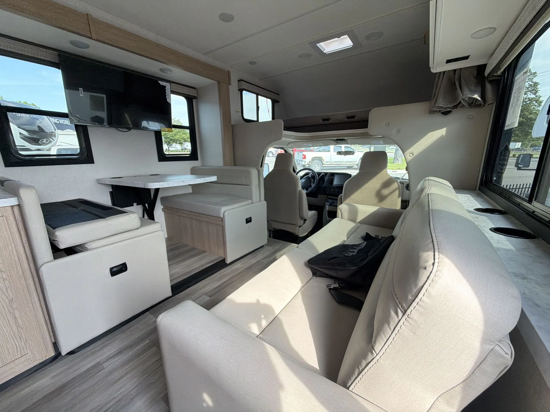 2027 Thor Motor Coach Freedom Elite 31FE