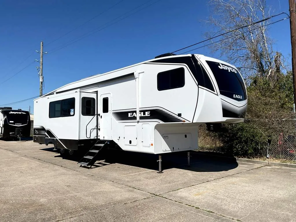 2026 Jayco Eagle 367TBTS - Photo 2