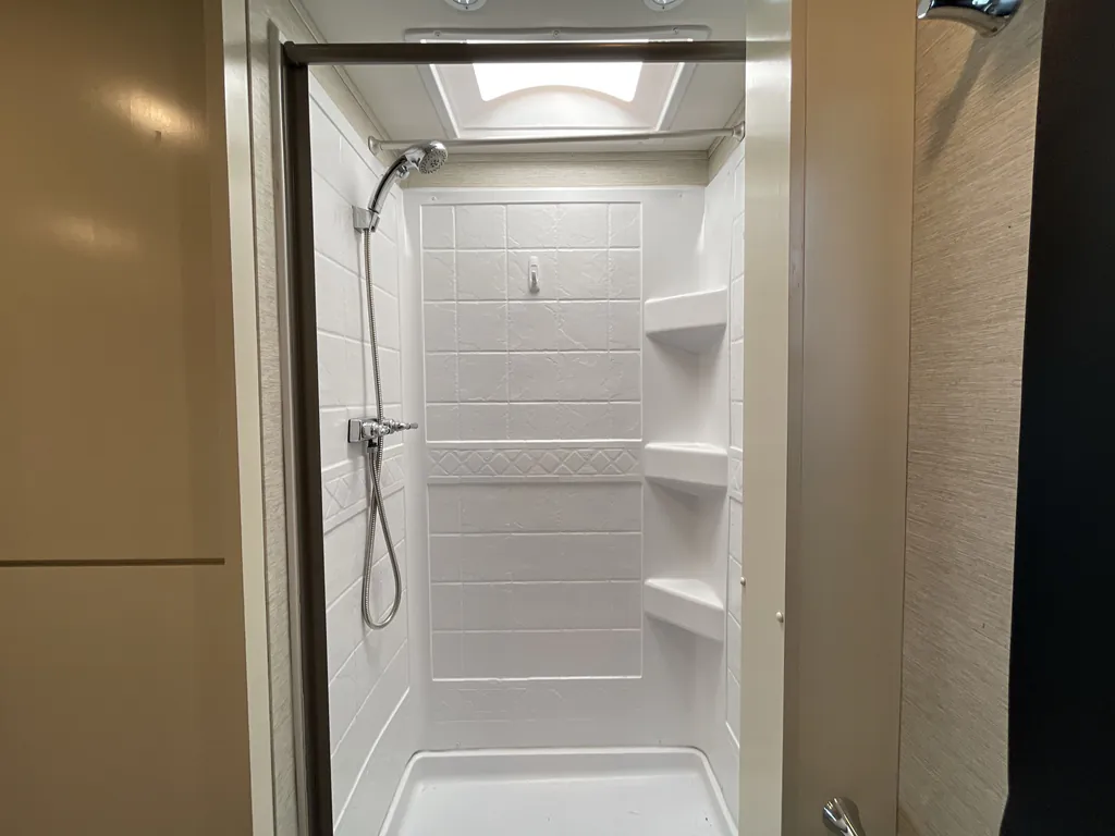 2020 Tiffin Wayfarer 25 RW, Photos photo 28