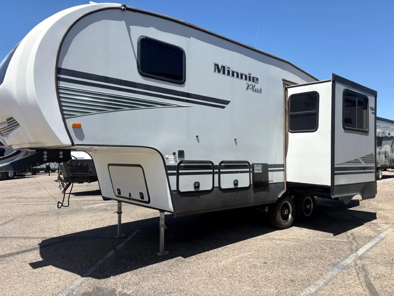 2019 Winnebago Minnie Plus 25RKS - Photo 3