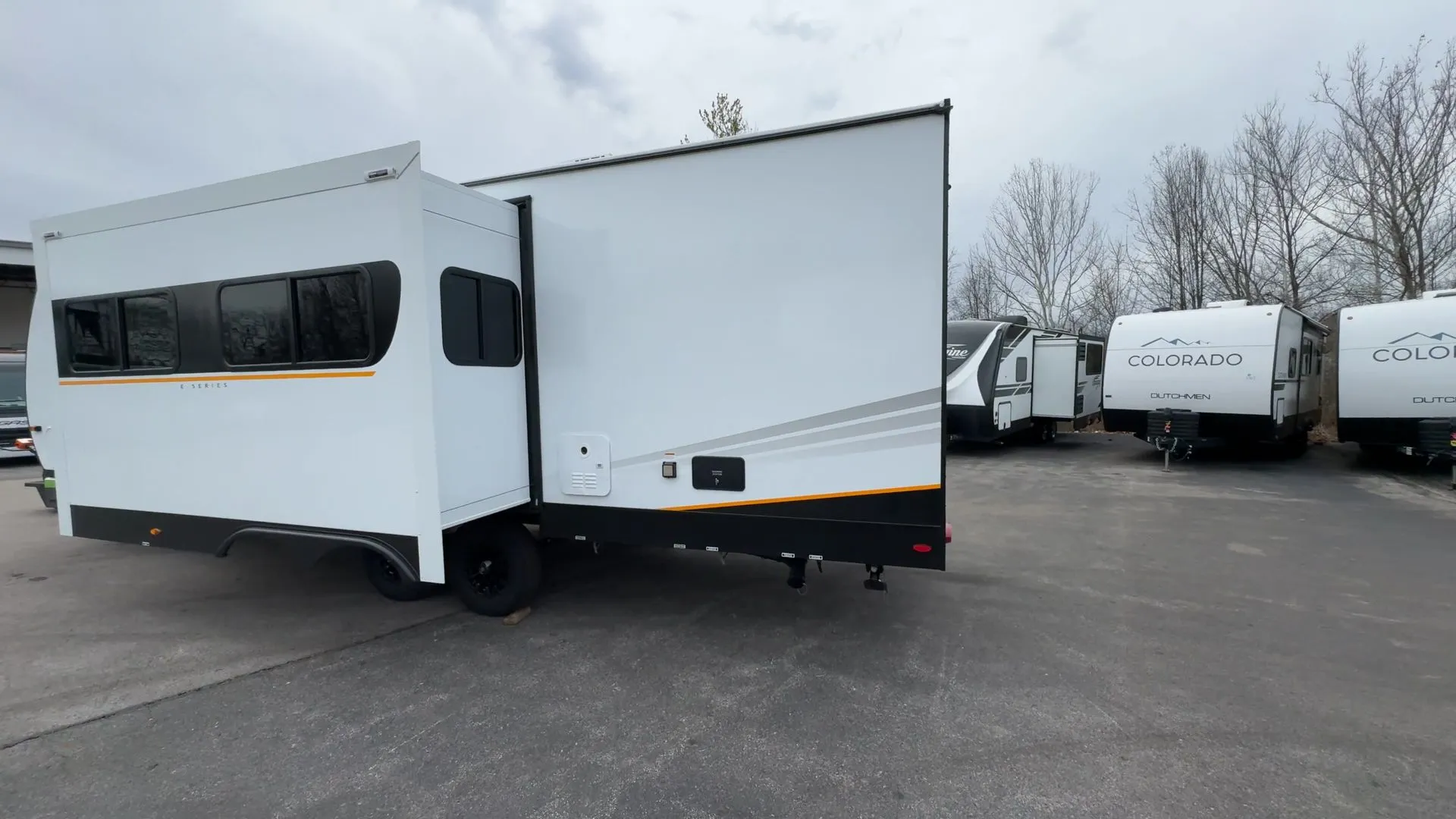 2026 Ember RV E-Series 26ETS - Photo 4