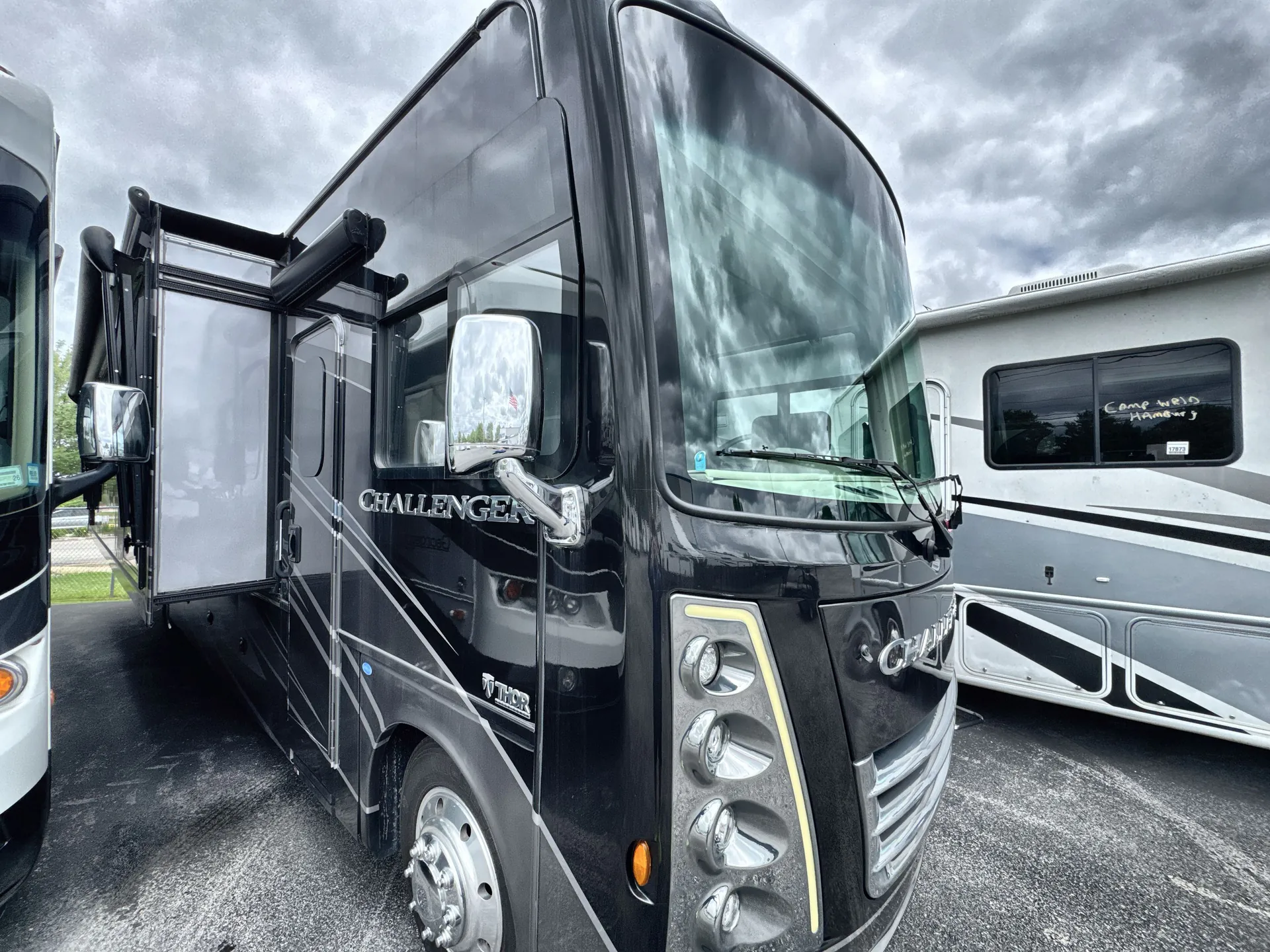 2022 Thor Motor Coach Challenger 37FH dealer photo 1 from Camping World