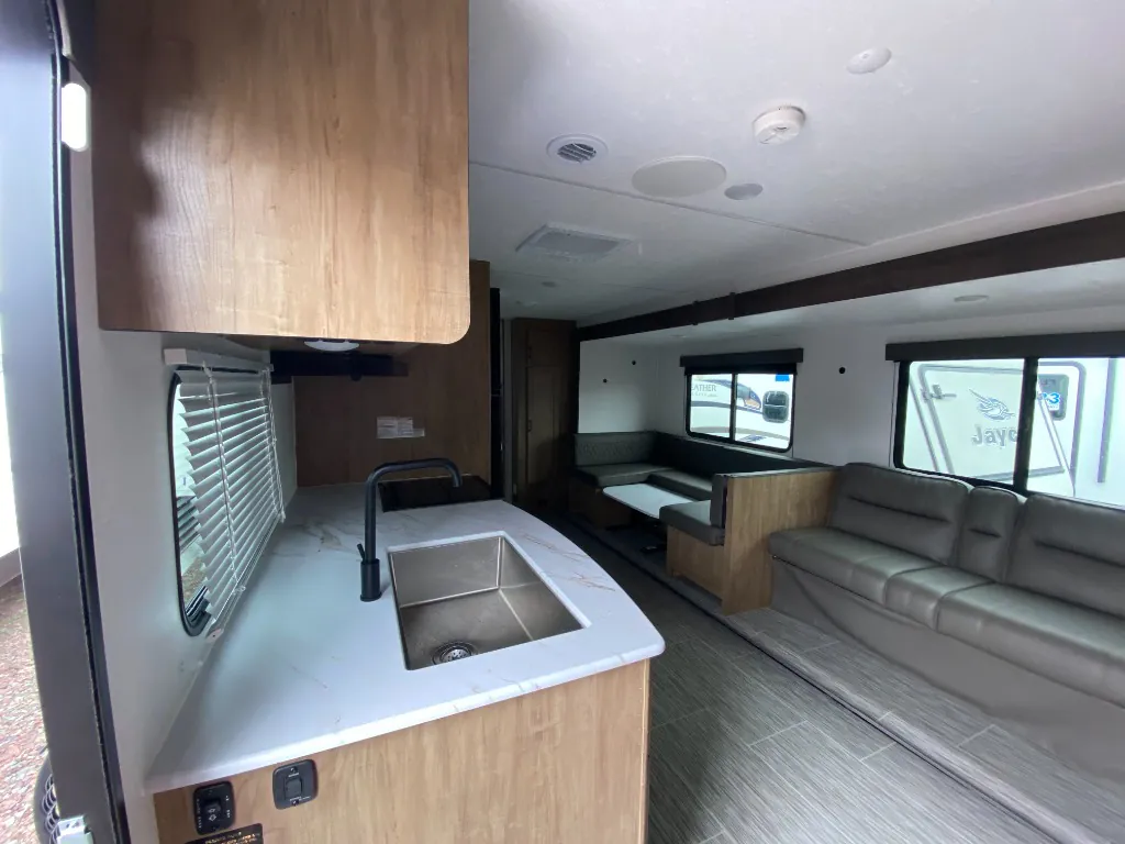 2024 Coachmen Freedom Express Select 29SE, Photos photo 21