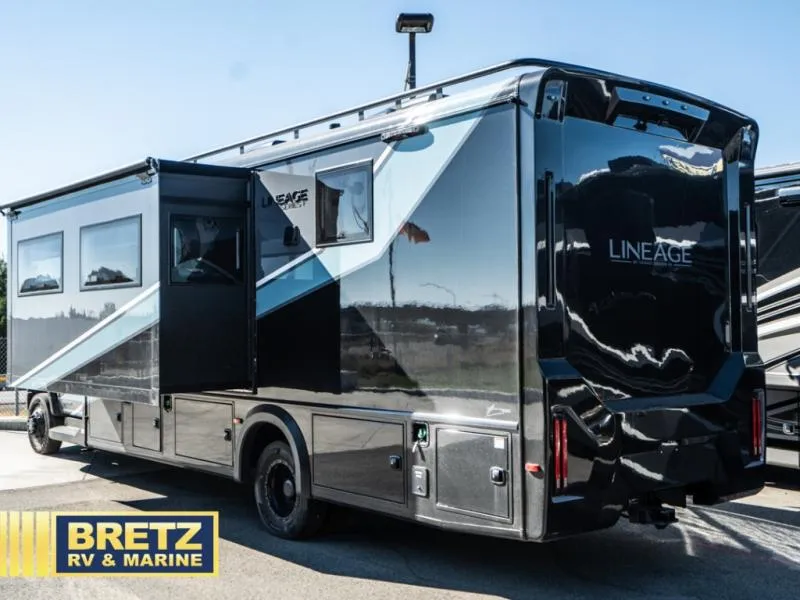 2026 Grand Design Lineage Series F 31ZW - Photo 3
