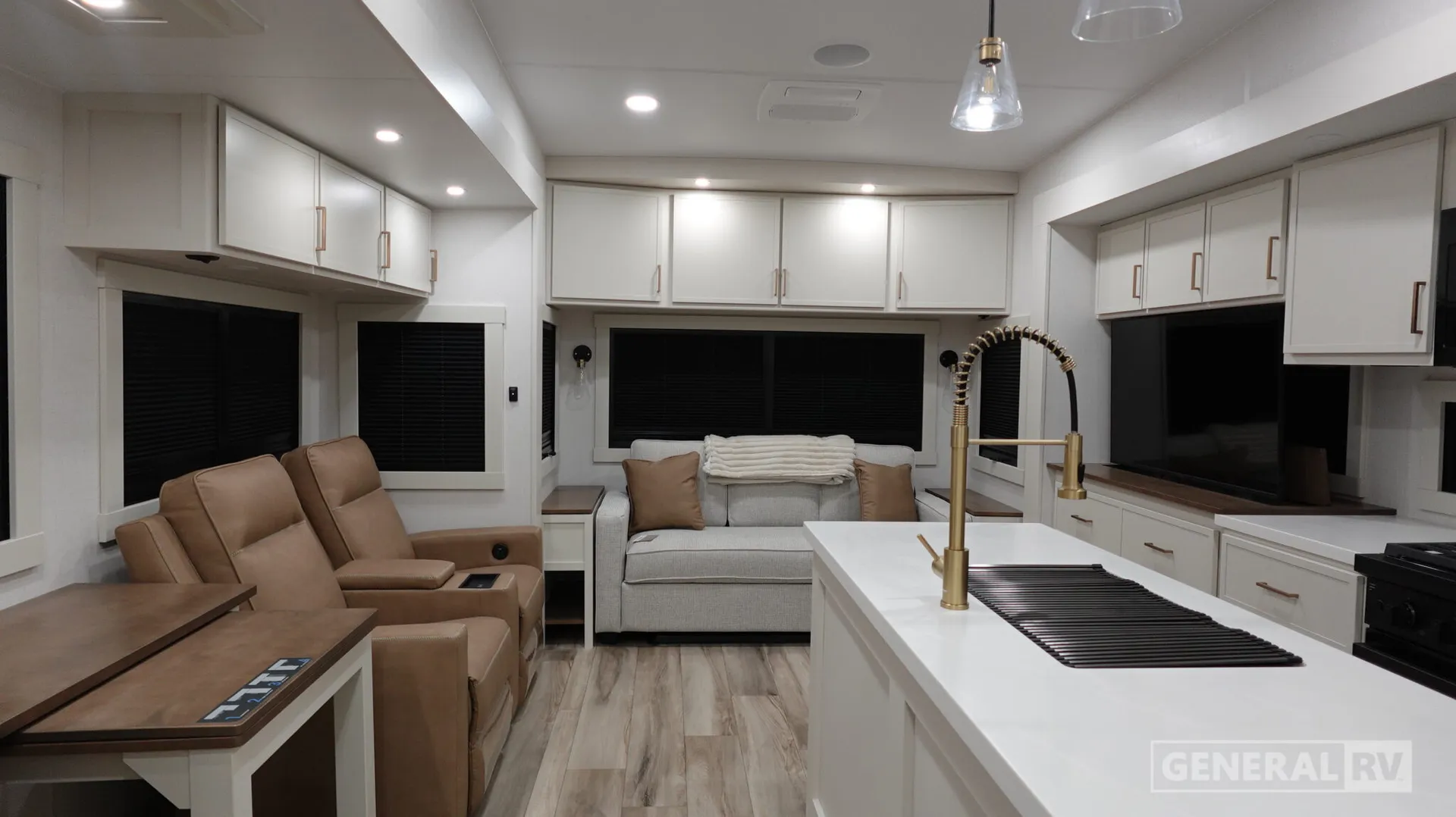 2027 Brinkley Model Z 3600 - Photo 3