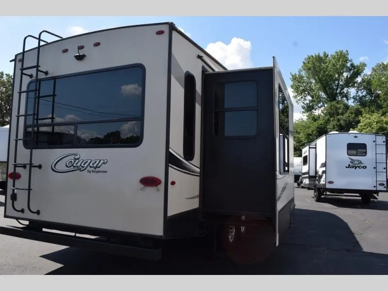 2018 Keystone Cougar 27SGS - Photo 4