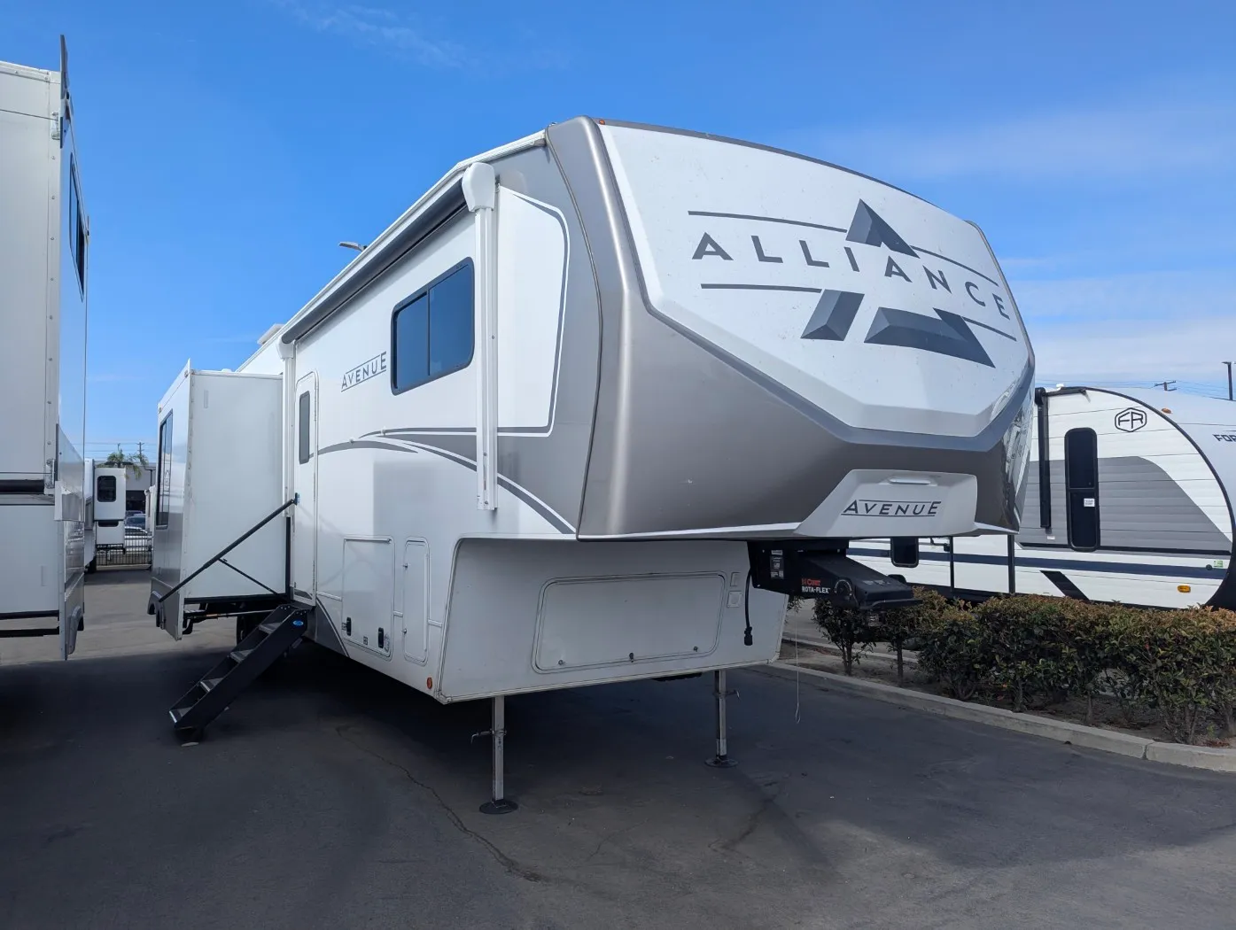 2026 Alliance RV Avenue 38DBL - Photo 2