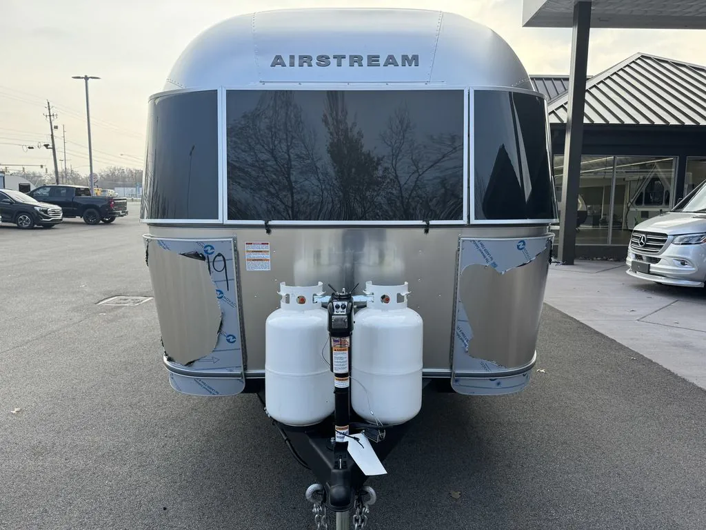 2025 Airstream Trade Wind 23FB - Photo 4
