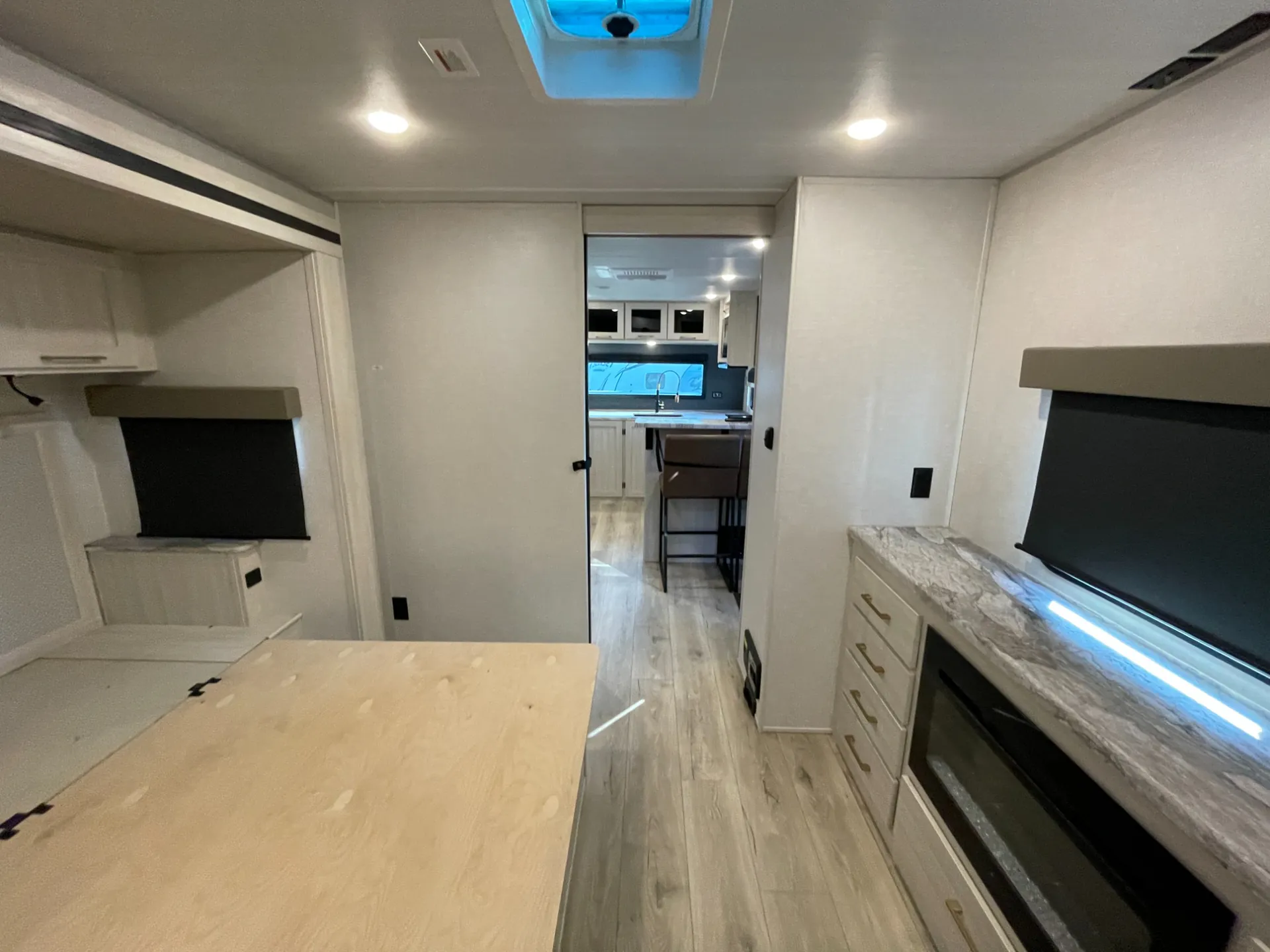 2024 Forest River Grand Surveyor 268FKBS - Photo 3