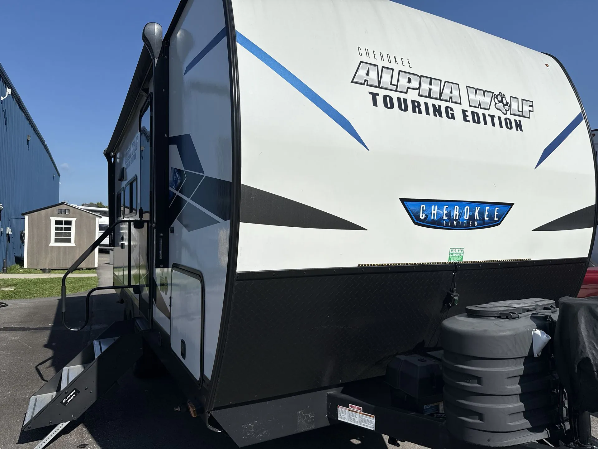 2025 Forest River Cherokee Alpha Wolf 17MKE - Photo 2