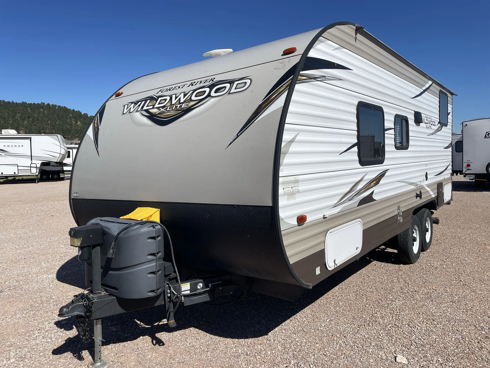 2018 Forest River Wildwood X-Lite 201BHXL — campside