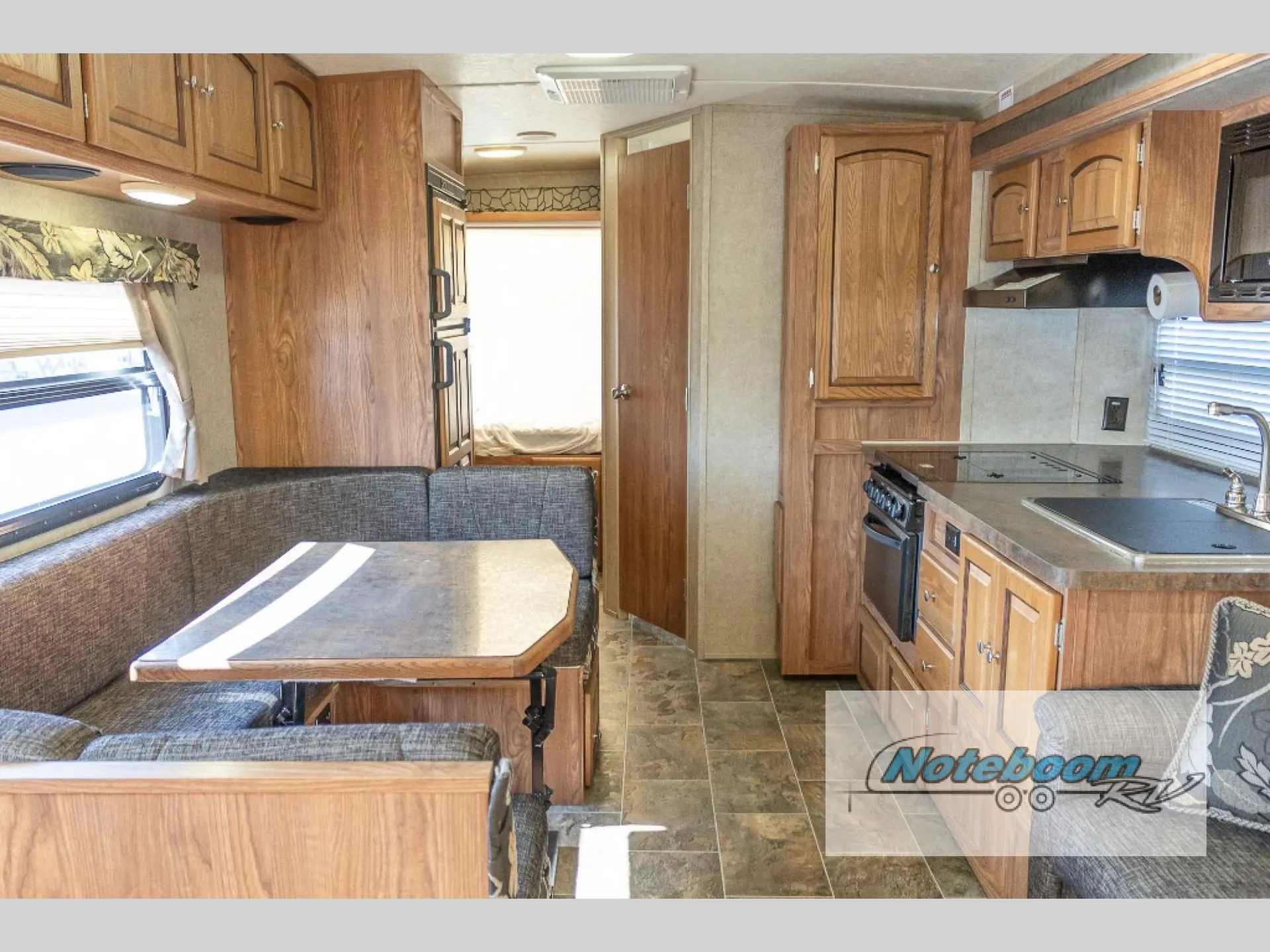 2015 Forest River Rockwood Roo 23SS — Photo 6
