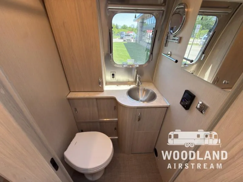 2026 Airstream Globetrotter 27FB - Photo 4