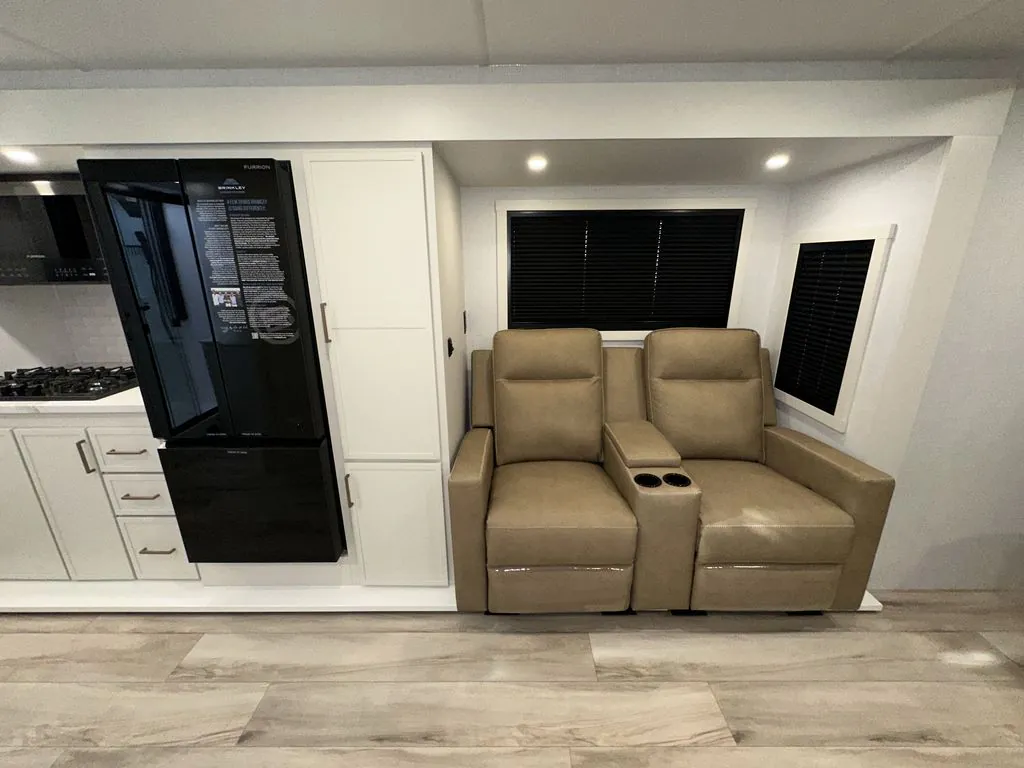 2026 Brinkley Model Ix 23X, Photos photo 12
