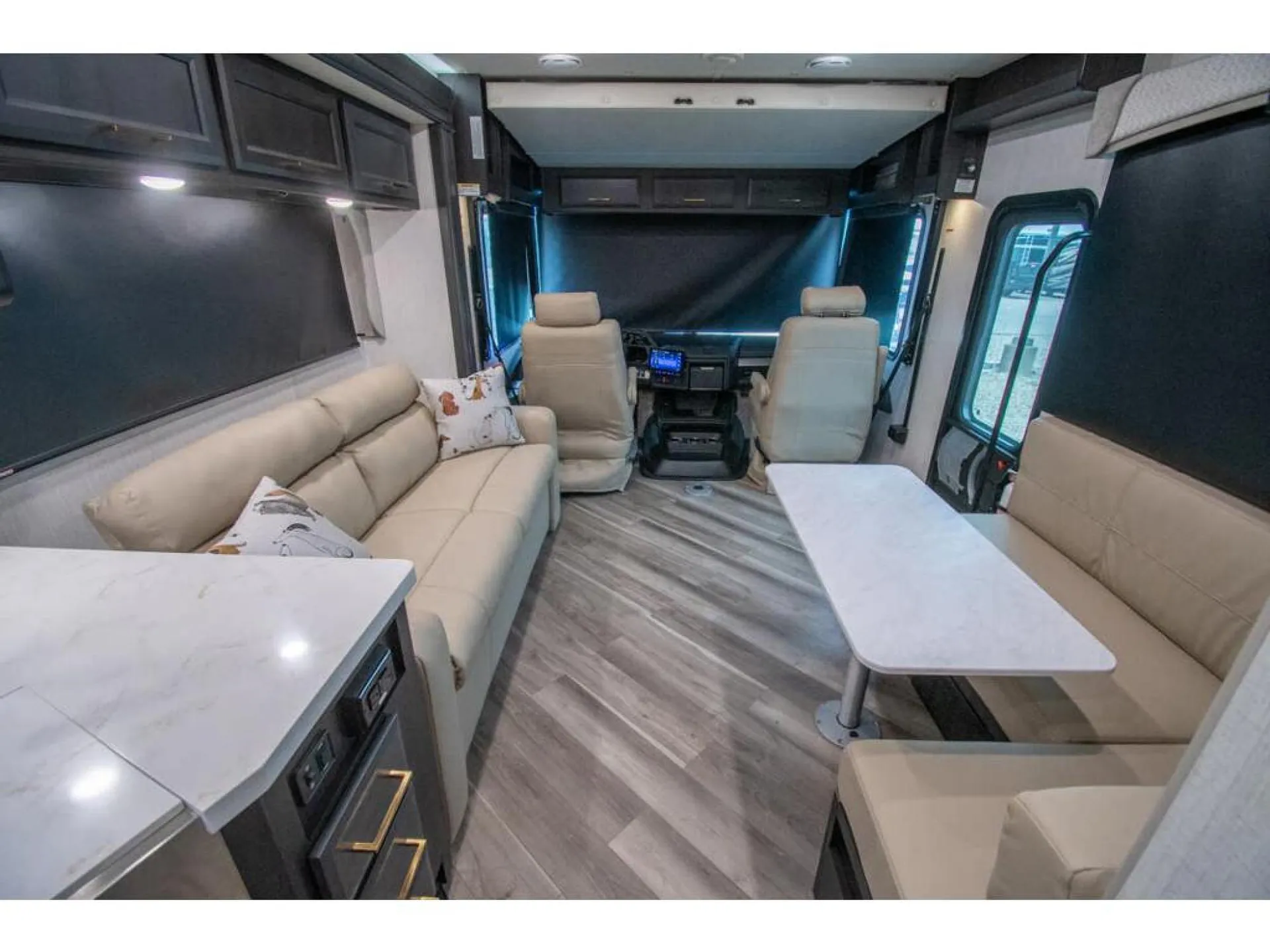 2026 Fleetwood Fortis 36T - Photo 3