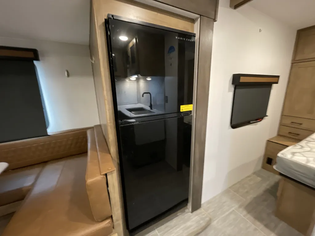 2024 Coachmen Freedom Express Ultra Lite 258BHS, Photos photo 8