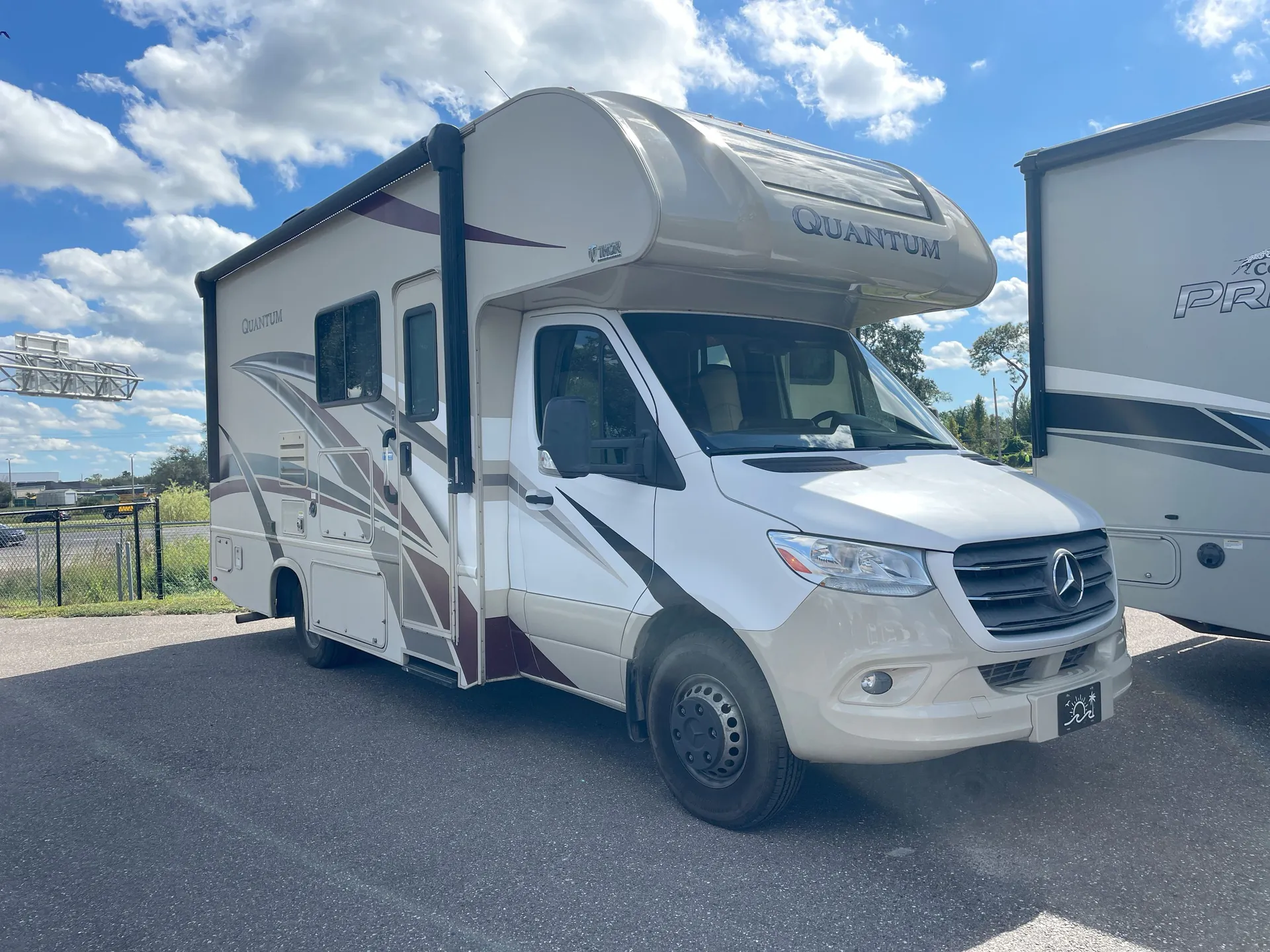 2020 Thor Motor Coach Quantum KM24 - Photo 2