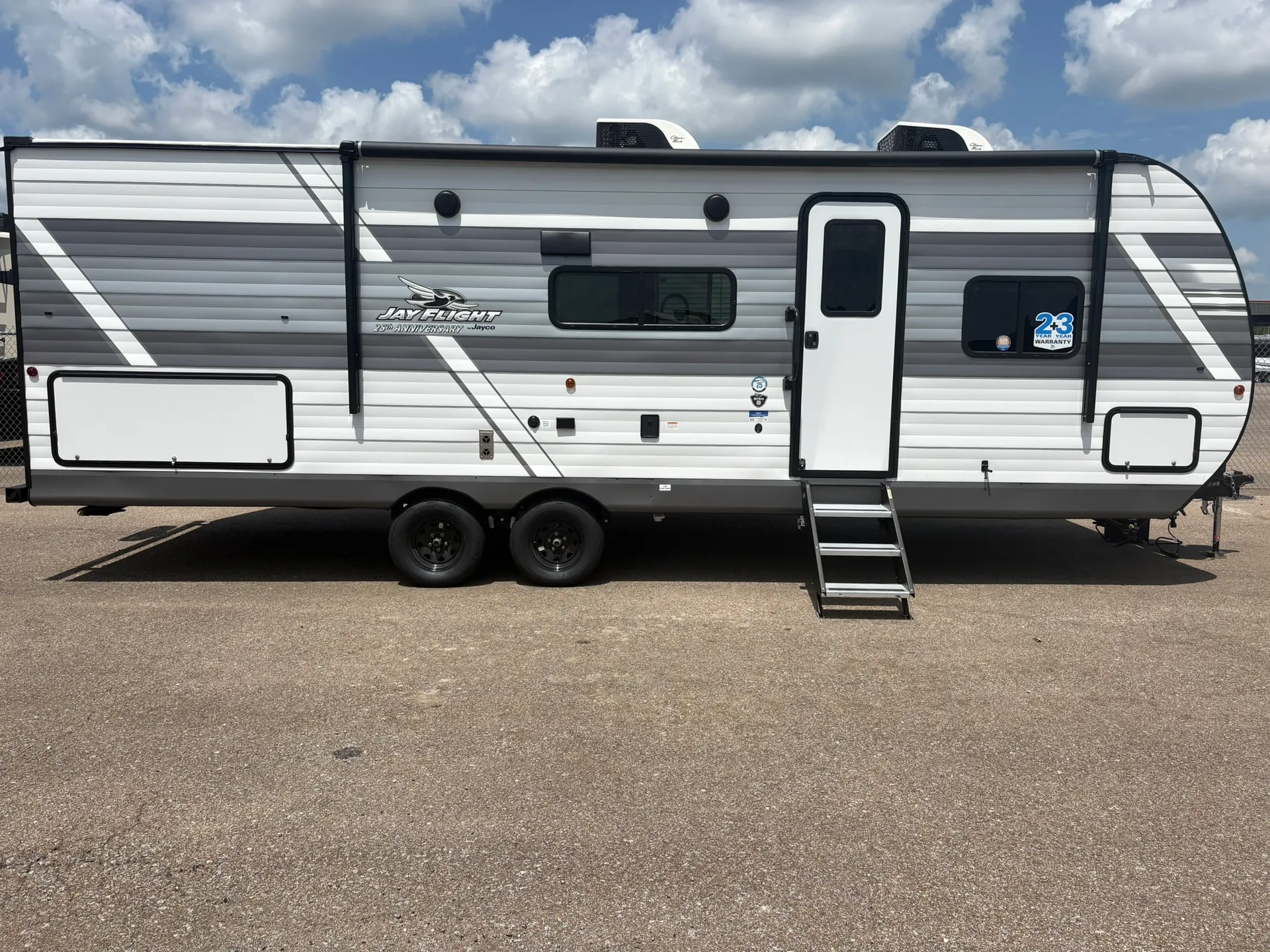 2027 Jayco Jay Flight SLX 261BHS - Photo 3