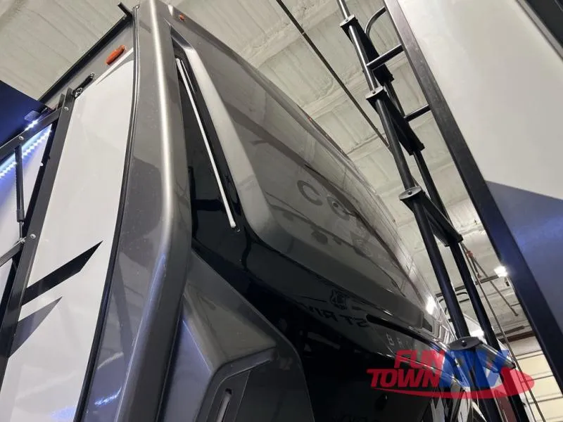 2025 Coachmen Brookstone 318RLL - Photo 3
