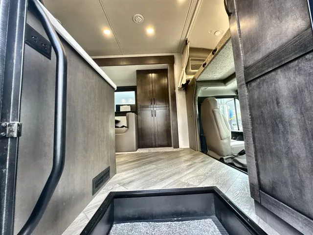 2027 Entegra Coach Accolade 37K, Photos photo 20