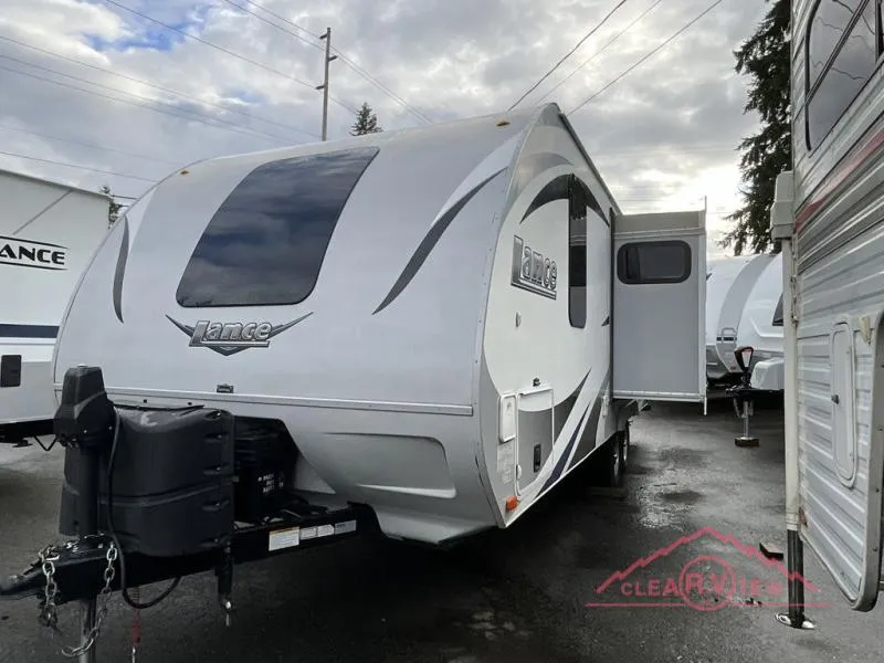 2017 Lance Lance Travel Trailers Used    2155 - Photo 4