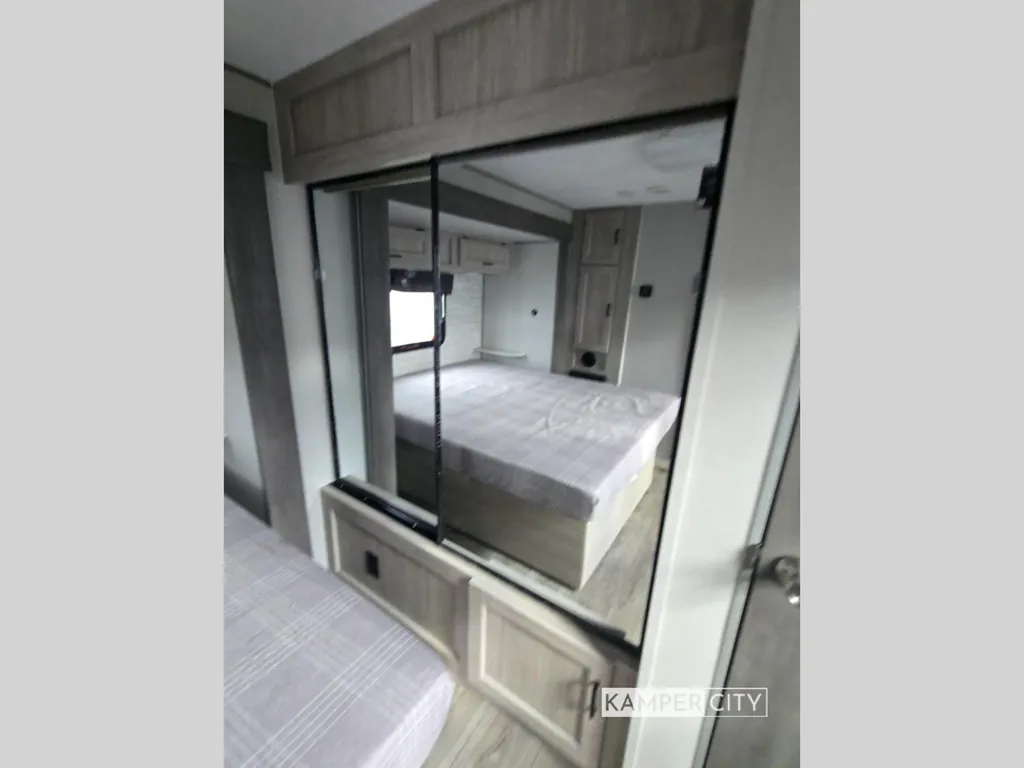 2025 Coachmen Catalina Legacy Edition 323MAZE, Photos photo 41