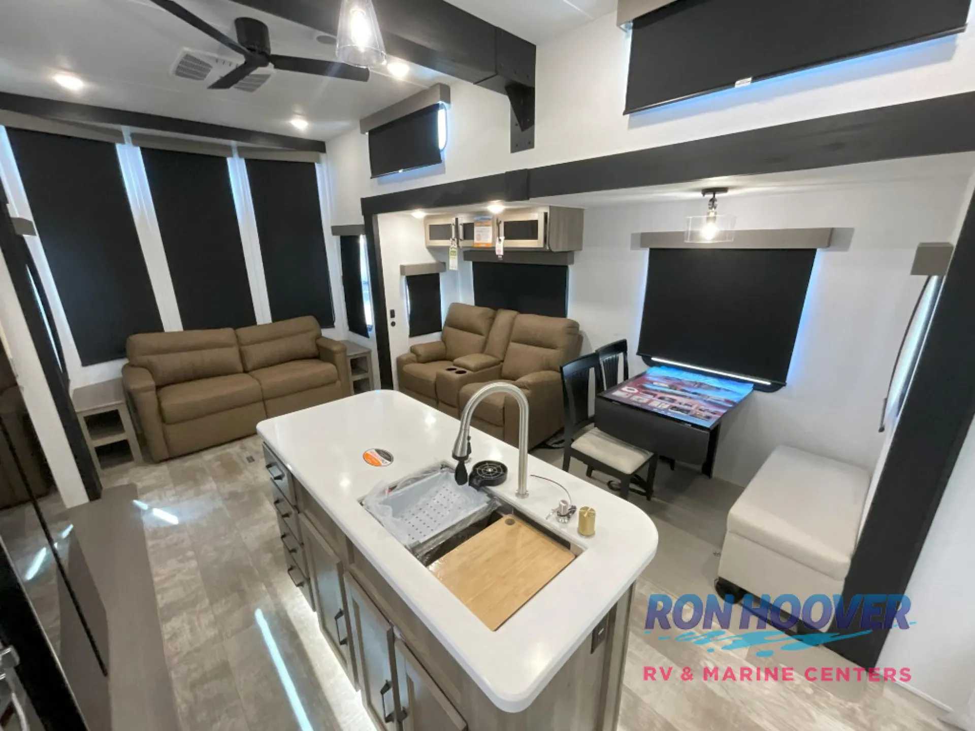 2026 Forest River Puma Vista 402LFT - Photo 4