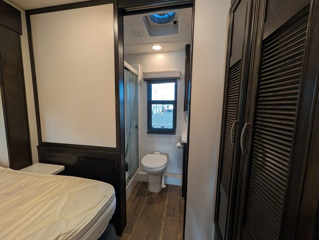 2023 Entegra Coach Accolade 37K, Photos photo 38